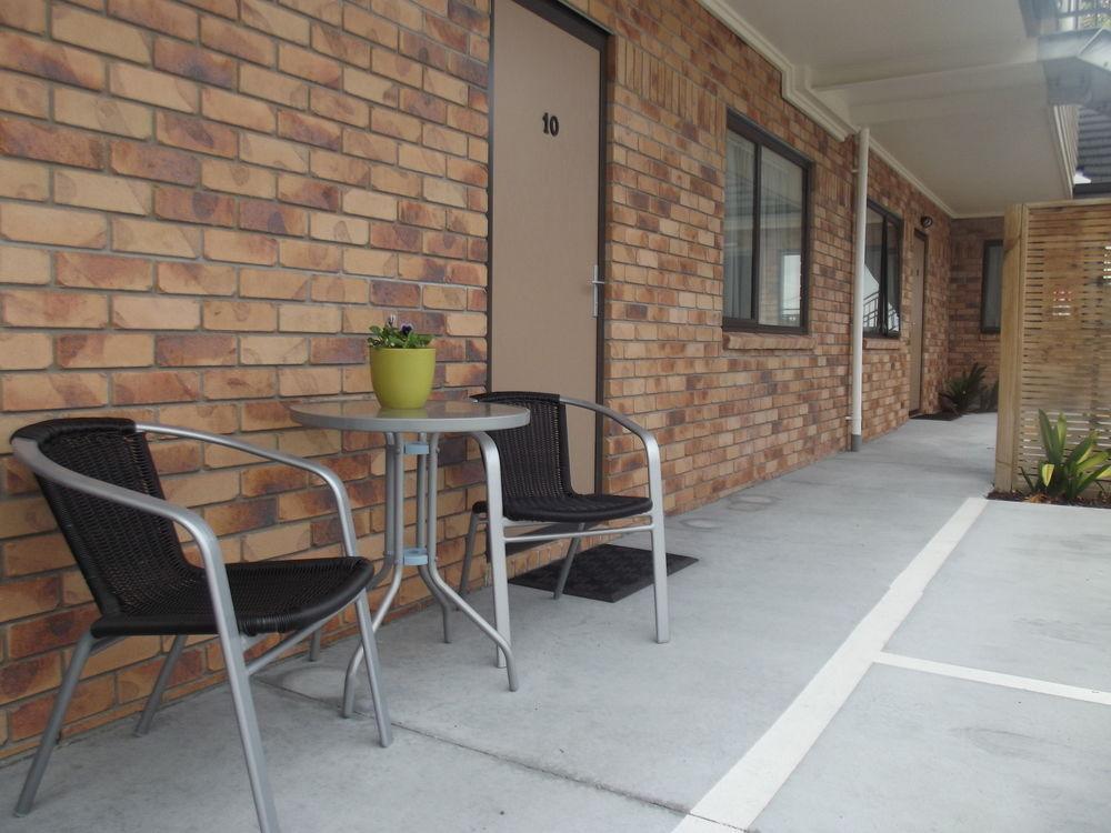 Arena Court Motel Hamilton Exteriör bild